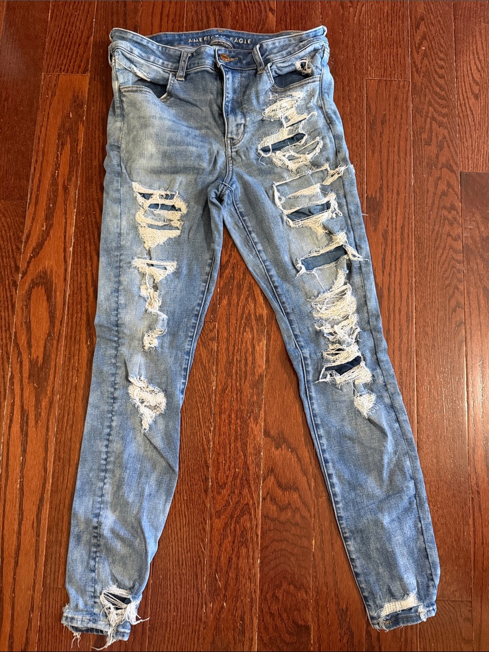 American Eagle Outfitters Light Blue Ripped Women's Skinny Jeans